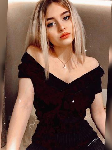 Мила Молодая Брюнетка фото 2